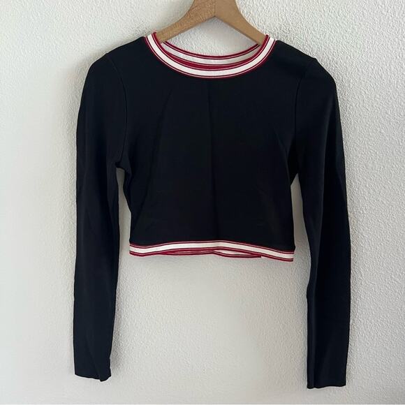 Abercrombie Longsleeve Ring Collar Crop Top Black Red Cream Preppy Medium - Picture 1 of 5
